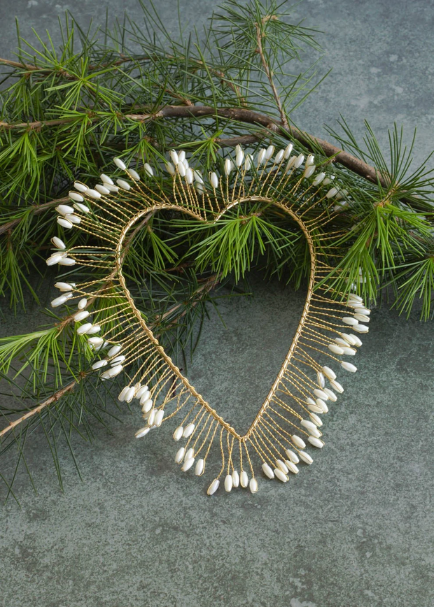 Cœur Halo de Perles  – Décoration Poétique à Suspendre