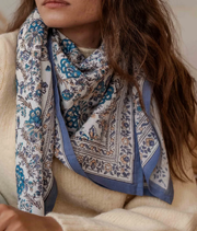 Grand foulard indien Kiala Céleste