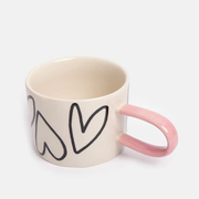 mug céramique coeurs noirs anse rose CAROLINE GARDNER - La Boite à Bonheur BAYEUX