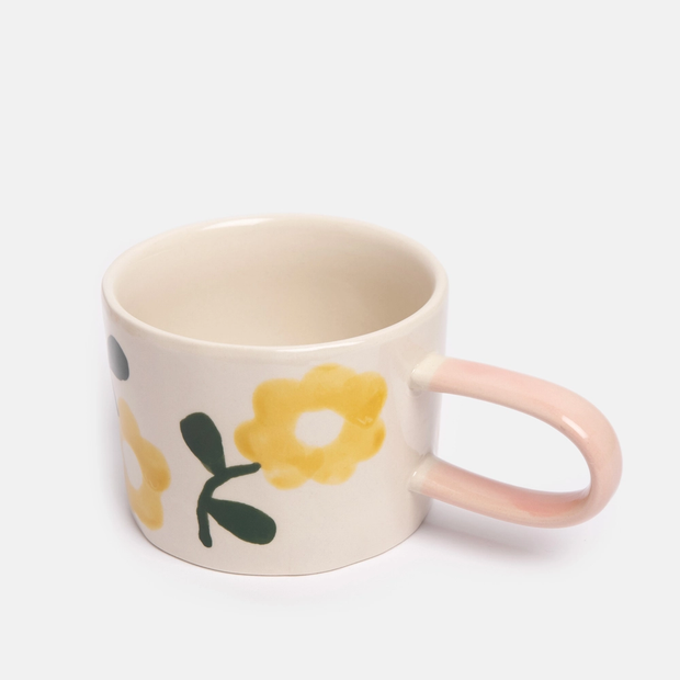 mug céramique fleurs jaunes anse rose CAROLINE GARDNER - La Boite à Bonheur BAYEUX
