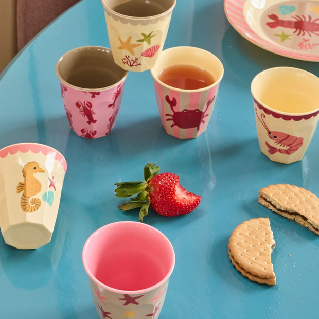 Petit Gobelet Mélamine Motif Océan Rose - RICE - La Boite à Bonheur